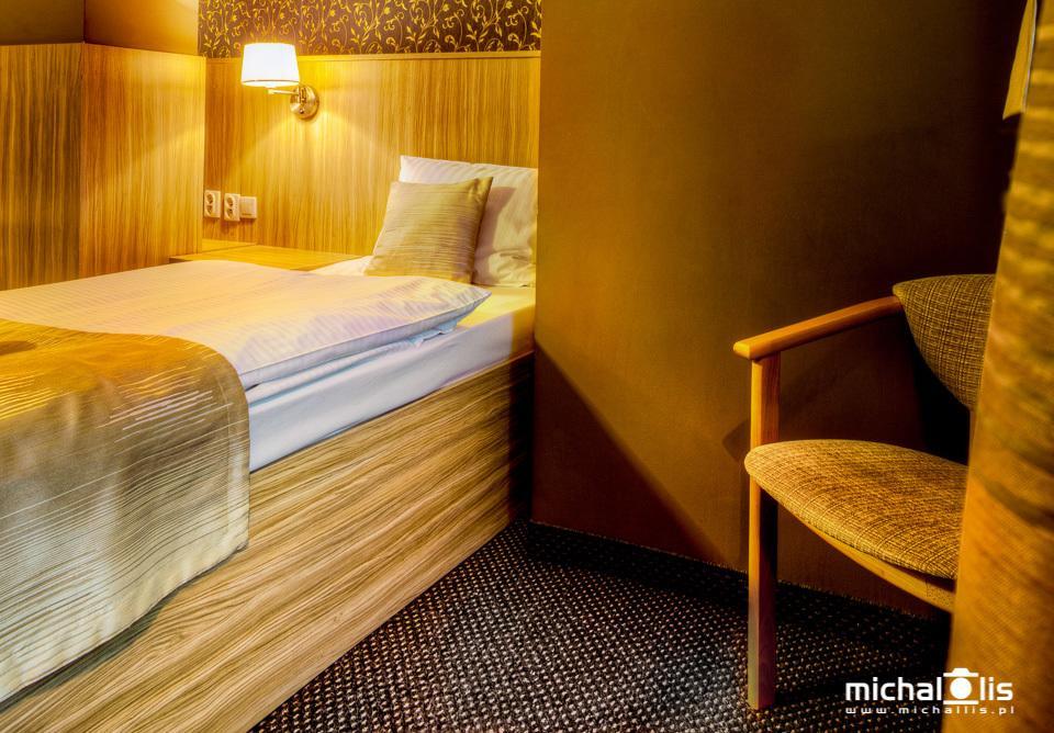 Aviator Hotel Restauracja & Spa Pabianice Exterior photo