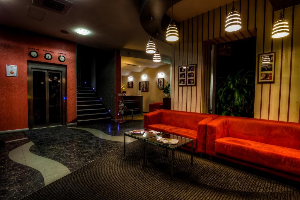 Aviator Hotel Restauracja & Spa Pabianice Exterior photo