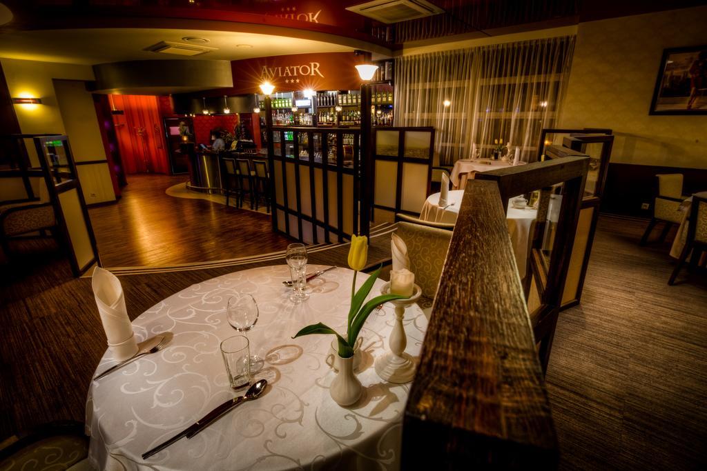 Aviator Hotel Restauracja & Spa Pabianice Exterior photo
