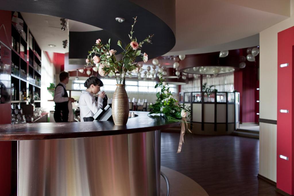Aviator Hotel Restauracja & Spa Pabianice Exterior photo